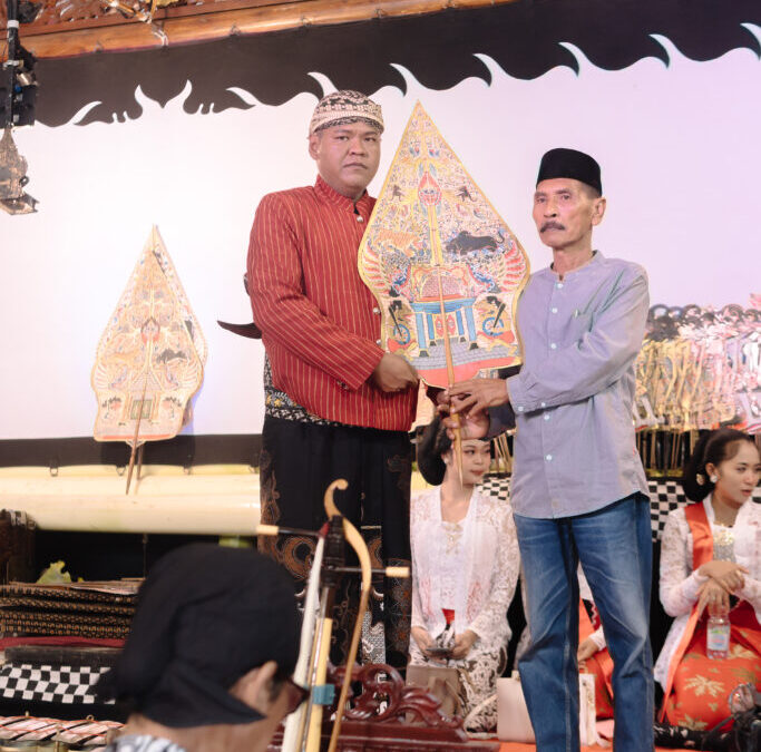 Bersih Makam, Ruwatan Bumi, hingga Wayang Kulit Meriahkan Tasyukuran Bumi Desa Kesugihan 2026